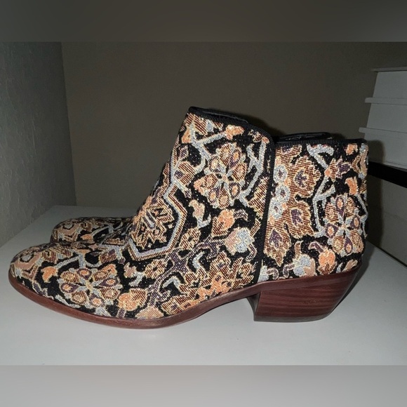 Sam Edelman Petty Tapestry Black Multicolor Ankle Shoes Boots Womens - Picture 4 of 9